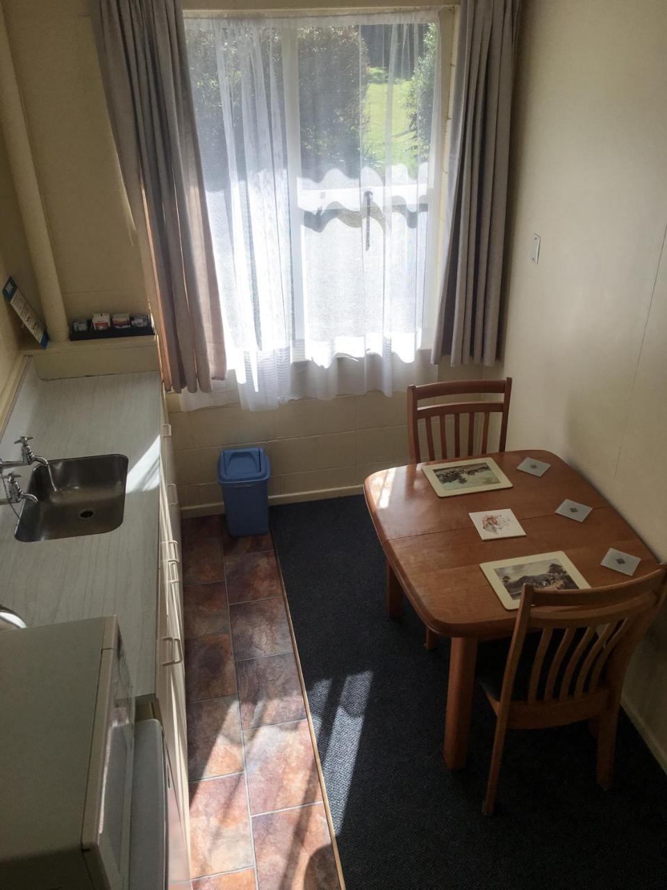 Alma Motel Oamaru Exteriör bild